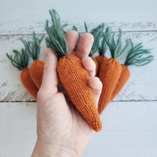 Knitted Carrot photo props. Knitted vegetables. Easter.