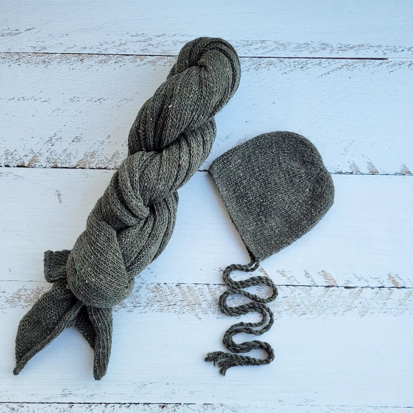 Newborn Knitted Wrap annd Bonnet, Boy girl photo props, Tweed wraps - Image 7