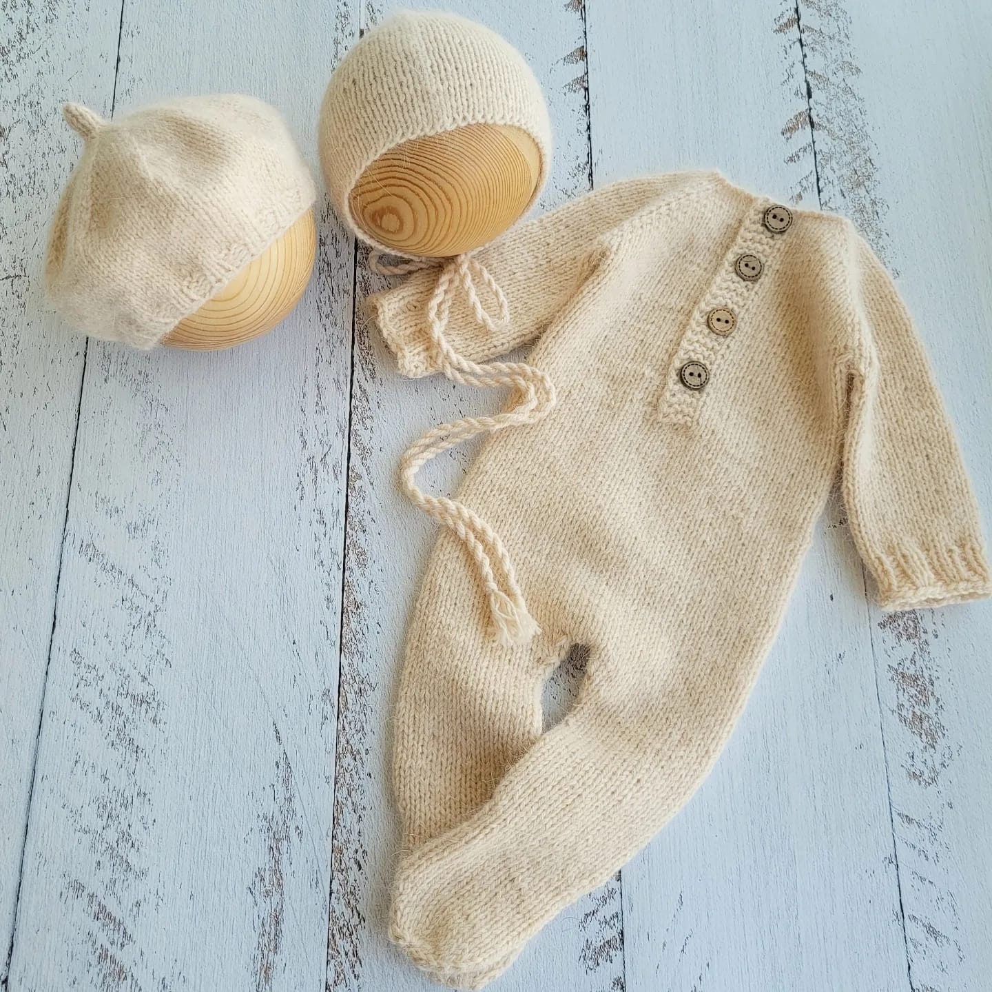 Fuzzy bonnet and footed romper. Newborn photo props. - Image 2