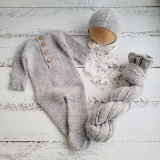 TWO COLORS! Rompers and Bonnet with ribbons hears. Newborn photo props. Valentine's Day