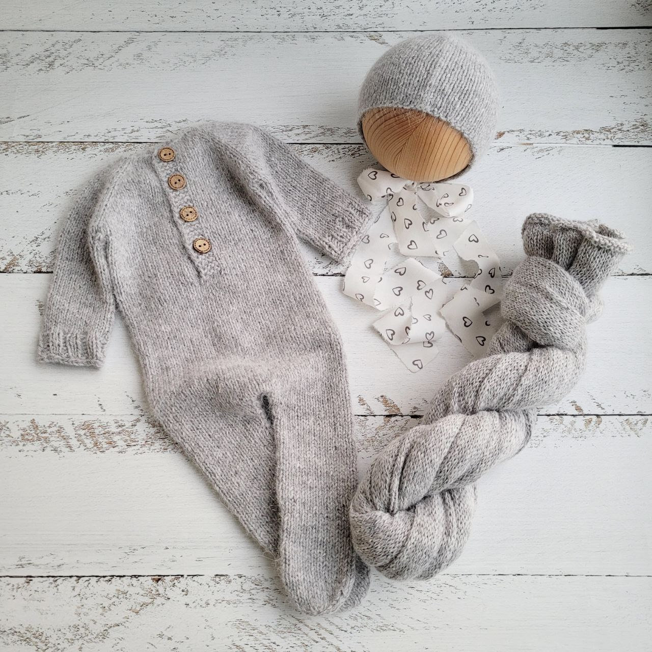 TWO COLORS! Rompers and Bonnet with ribbons hears. Newborn photo props. Valentine's Day
