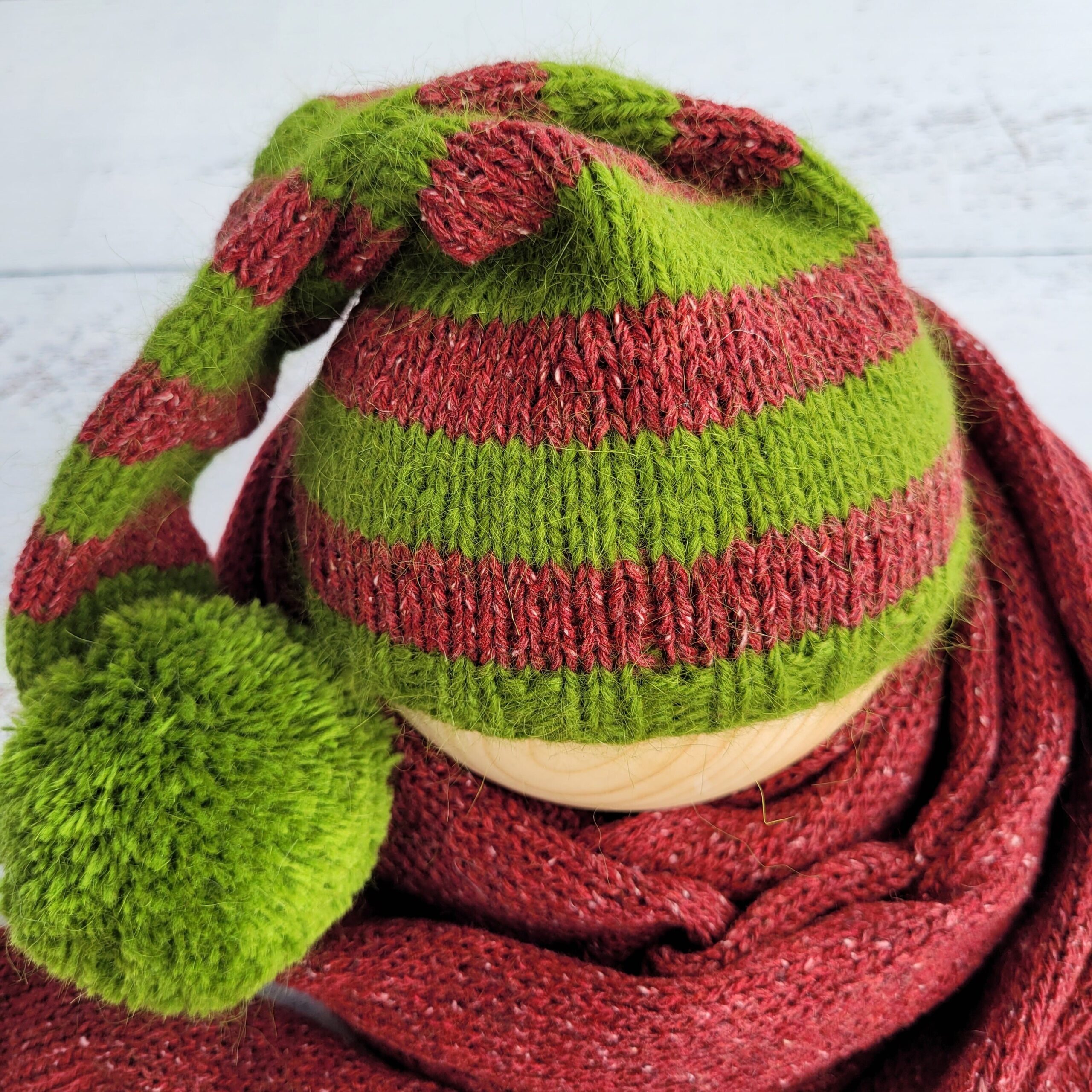 Elf newborn sleepy cap with wrap. Christmas Newborn photo props. - Image 3