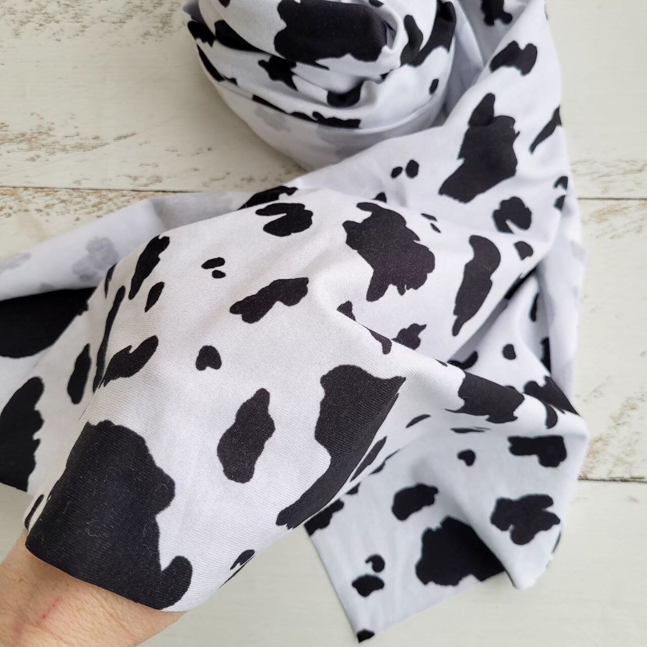 Newborn Cow Bonnet and Stuffed Toy: Hand-Knitted Photo Prop - Image 9