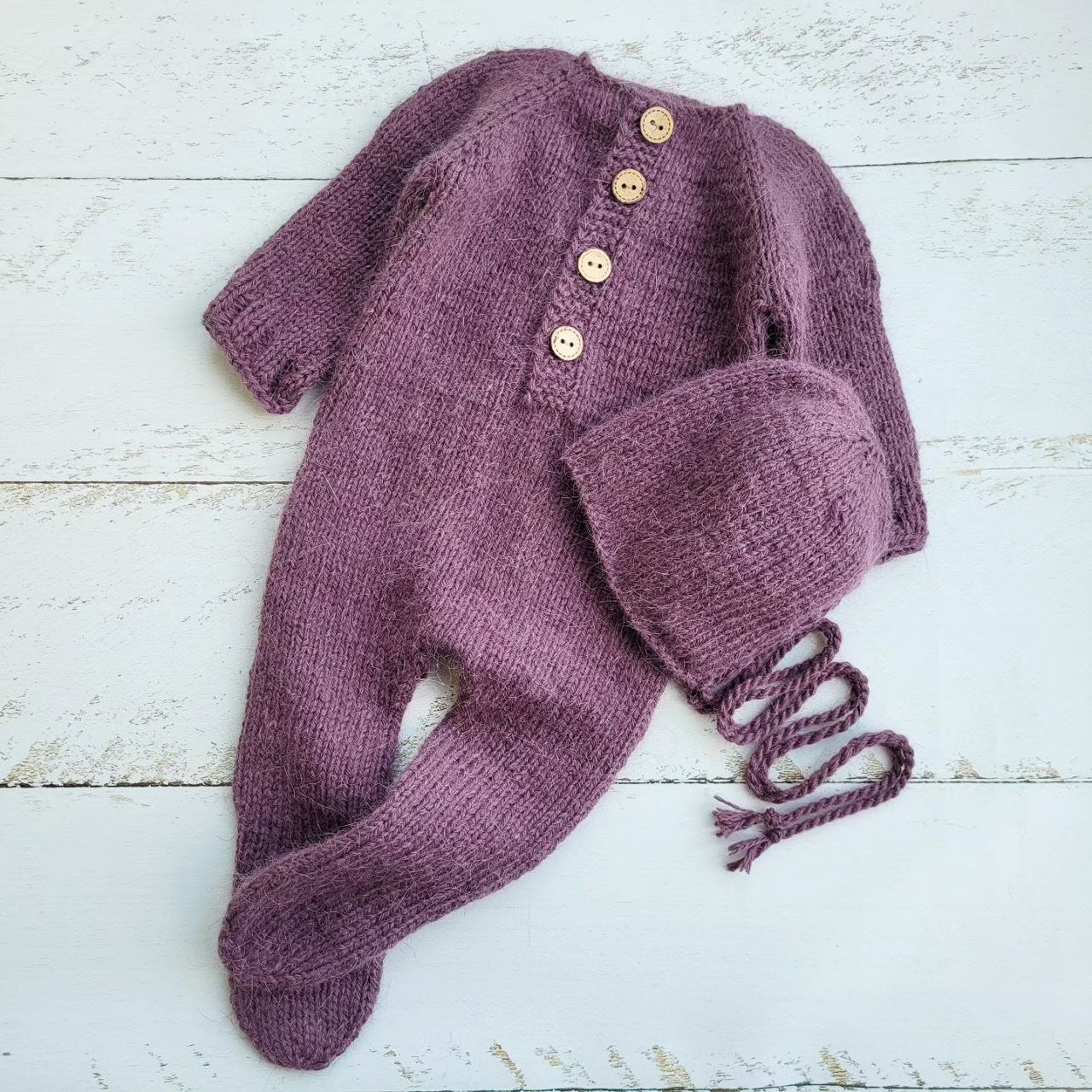 Fluffy newborn romper with bonnet/ Newborn photo props - Image 6
