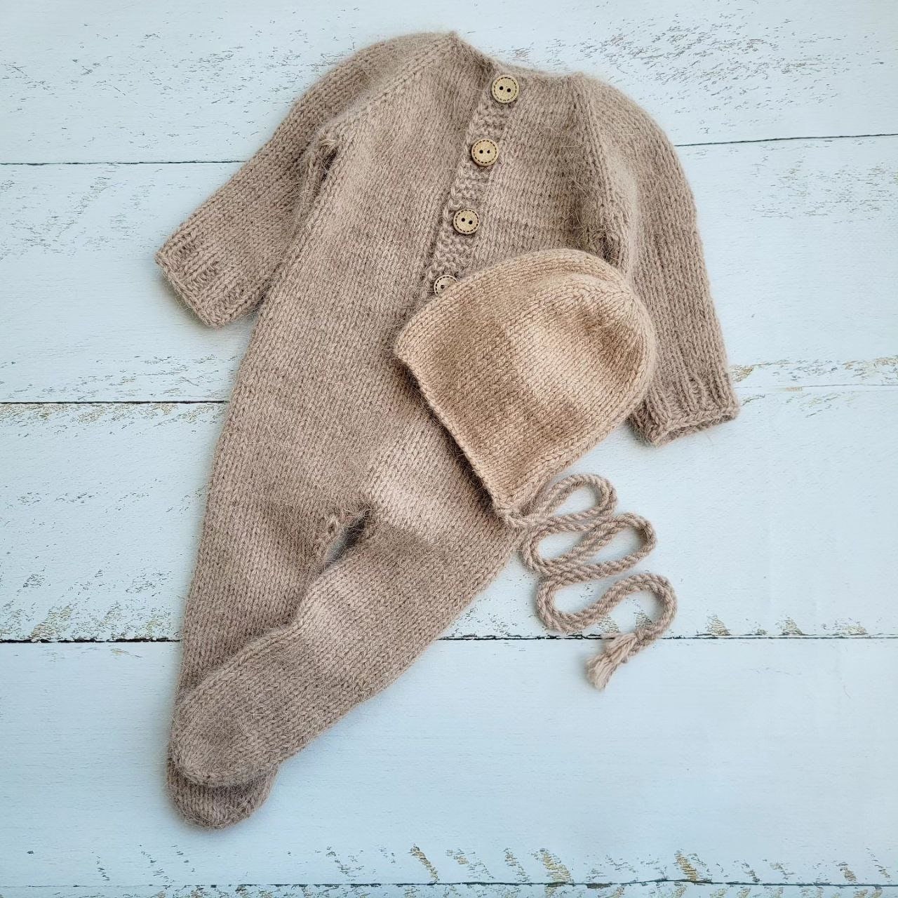 Fluffy newborn romper with bonnet/ Newborn photo props - Image 2