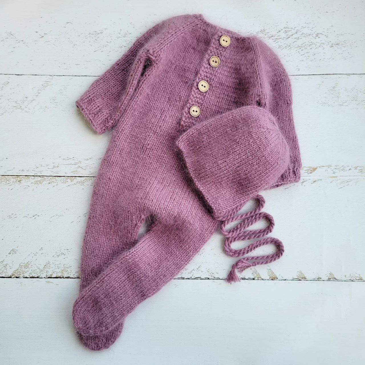 Fluffy newborn romper with bonnet/ Newborn photo props - Image 4
