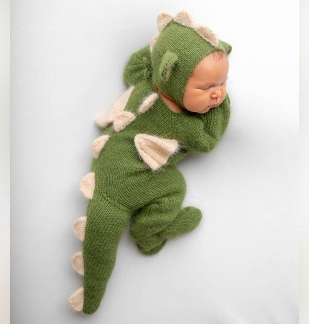 6 colors!!! Newborn Dragon hat and romper / Baby Photo props