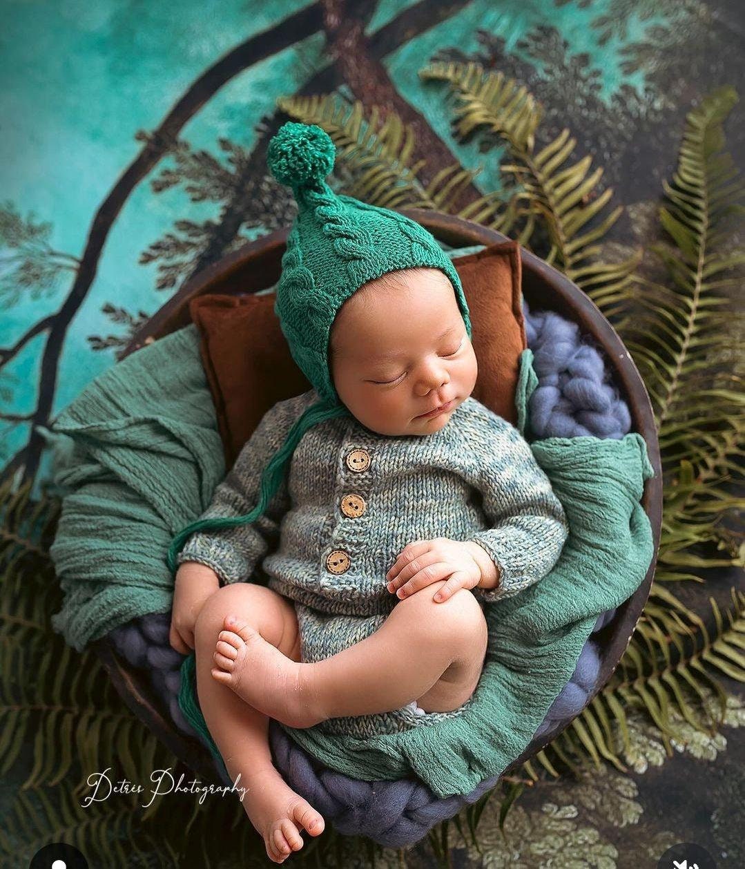 6 COLORS!!! Pixie newborn bonnet, Baby photo props.