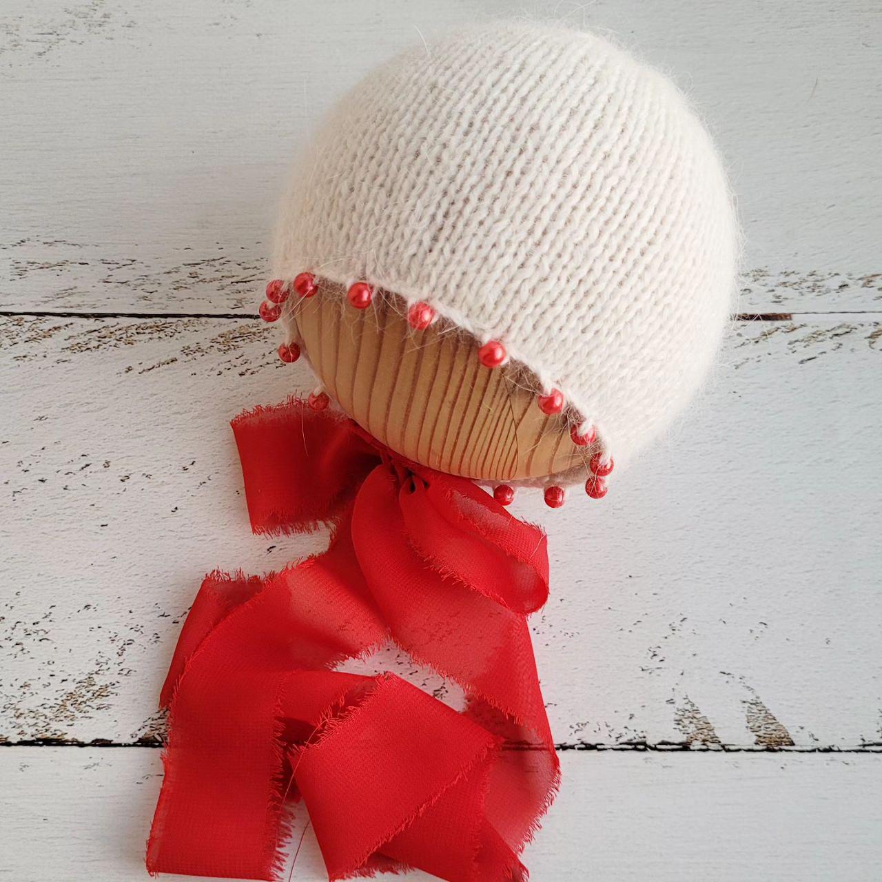 Fuzzy bonnet beaded with Wrap / Newborn photo props / White red hat - Image 3