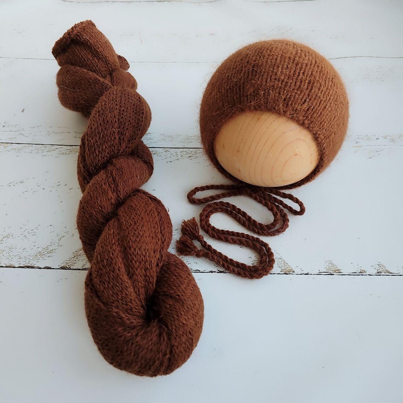 Fuzzy newborn bonnet and wrap / Newborn photo props - Image 10