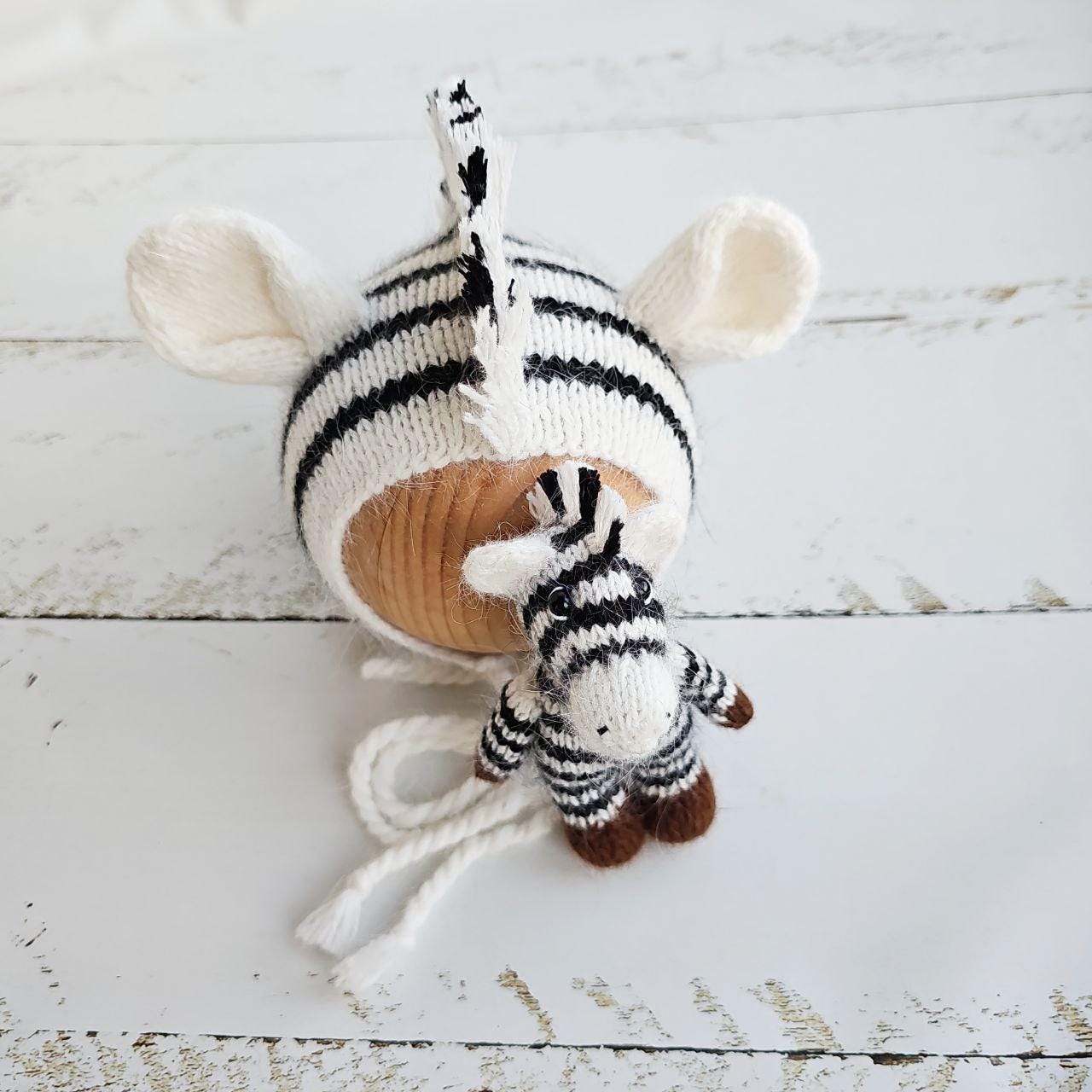 Zebra and newborn hat / Africa photo props - Image 2