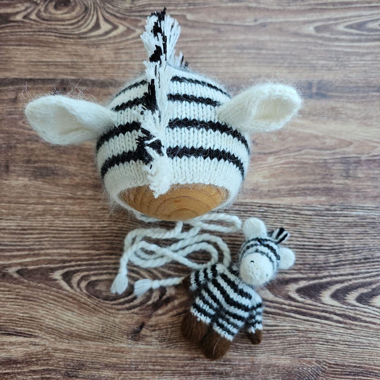 Zebra and newborn hat / Africa photo props - Image 8