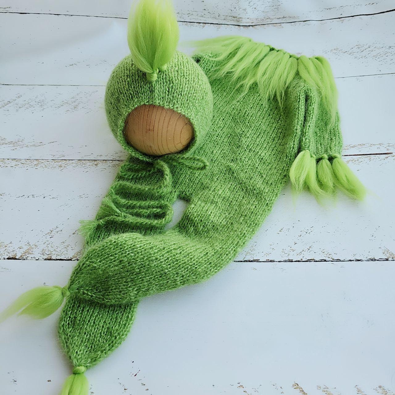 Green monster outfit/ Christmas Newborn photo props. - Image 6