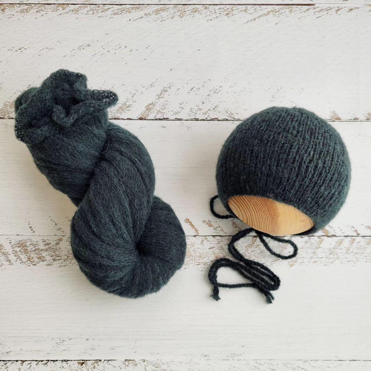 Long Newborn Knitted Wrap and Bonnet, Boy girl photo props - Image 4
